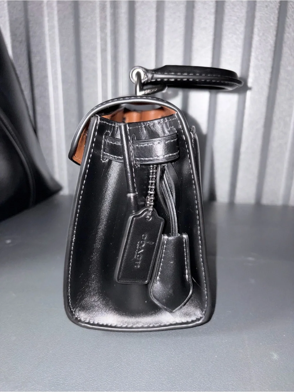 N/A nwt sleek