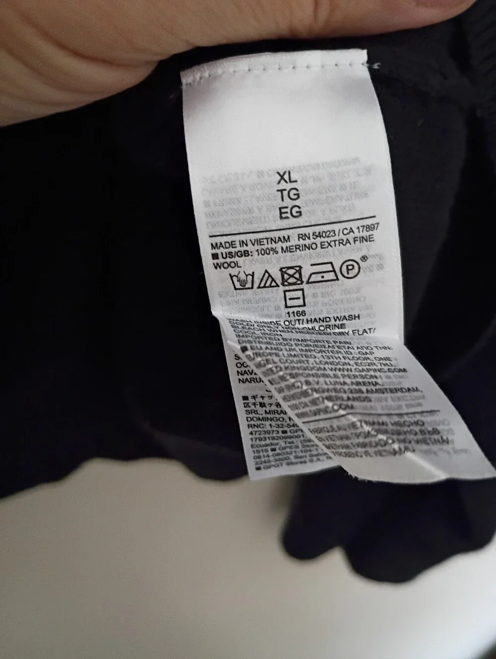 Banana Republic chest xl 25