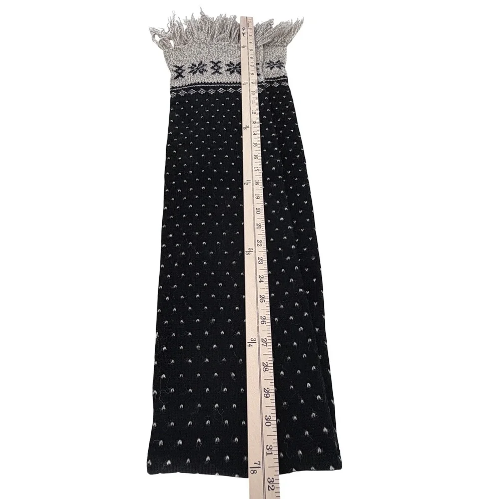 Wool Scarf Unisex OS Black Fair Isle Snowflake Wool Blend Fringe Winter