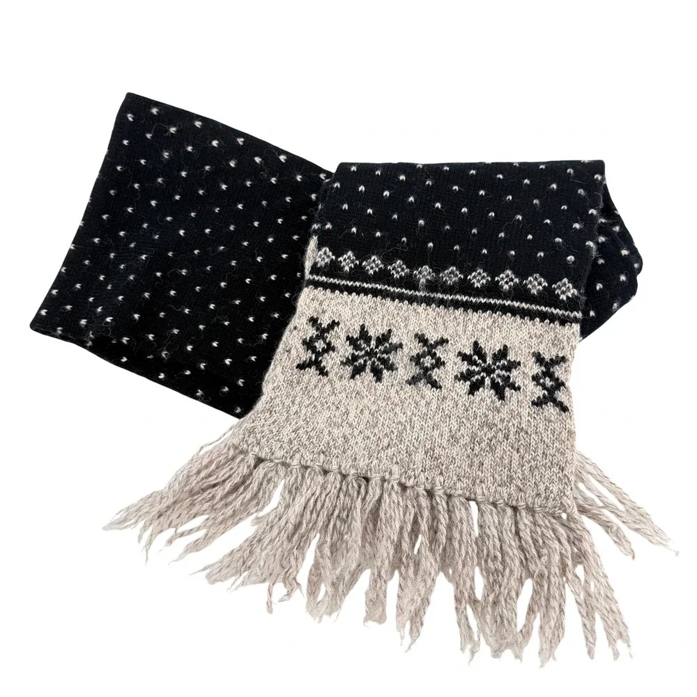 Wool Scarf Unisex OS Black Fair Isle Snowflake Wool Blend Fringe Winter