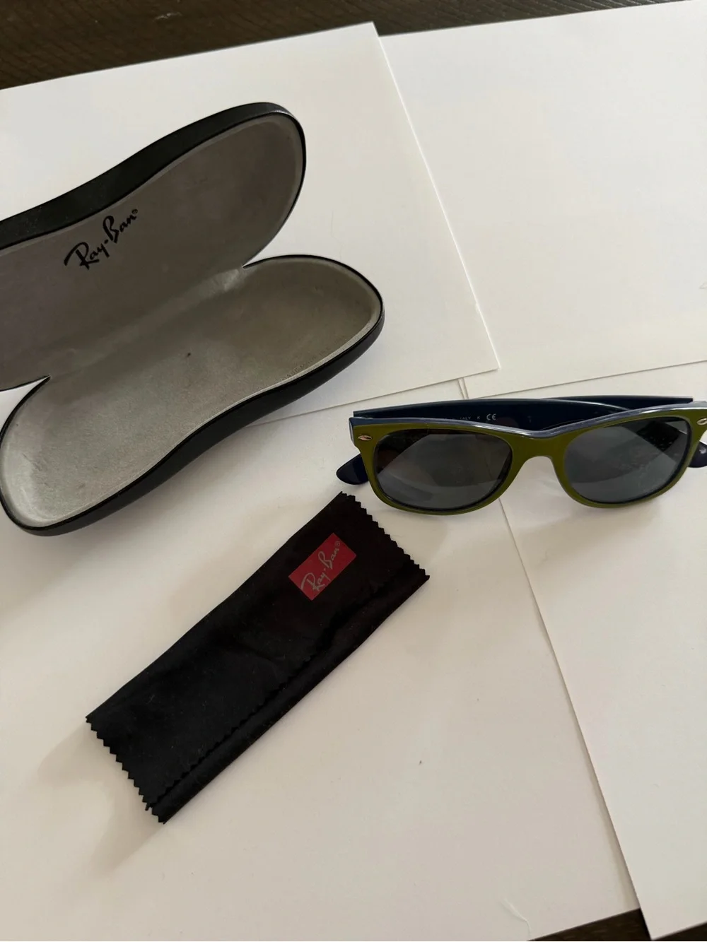 Ray-Ban RB 2132 New Wayfarer 791/32 Blue / Green Frames + Cloth