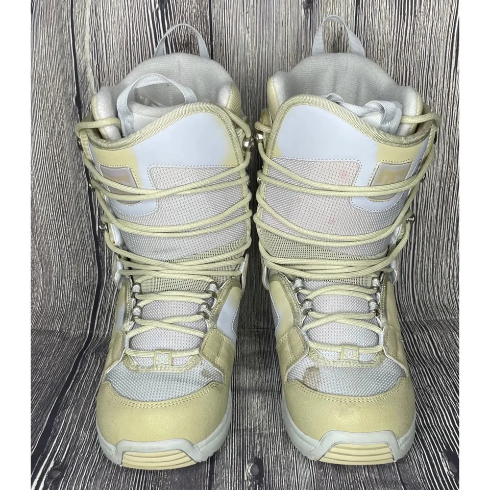DC Women's Cream & White Winter Snowboard Boots