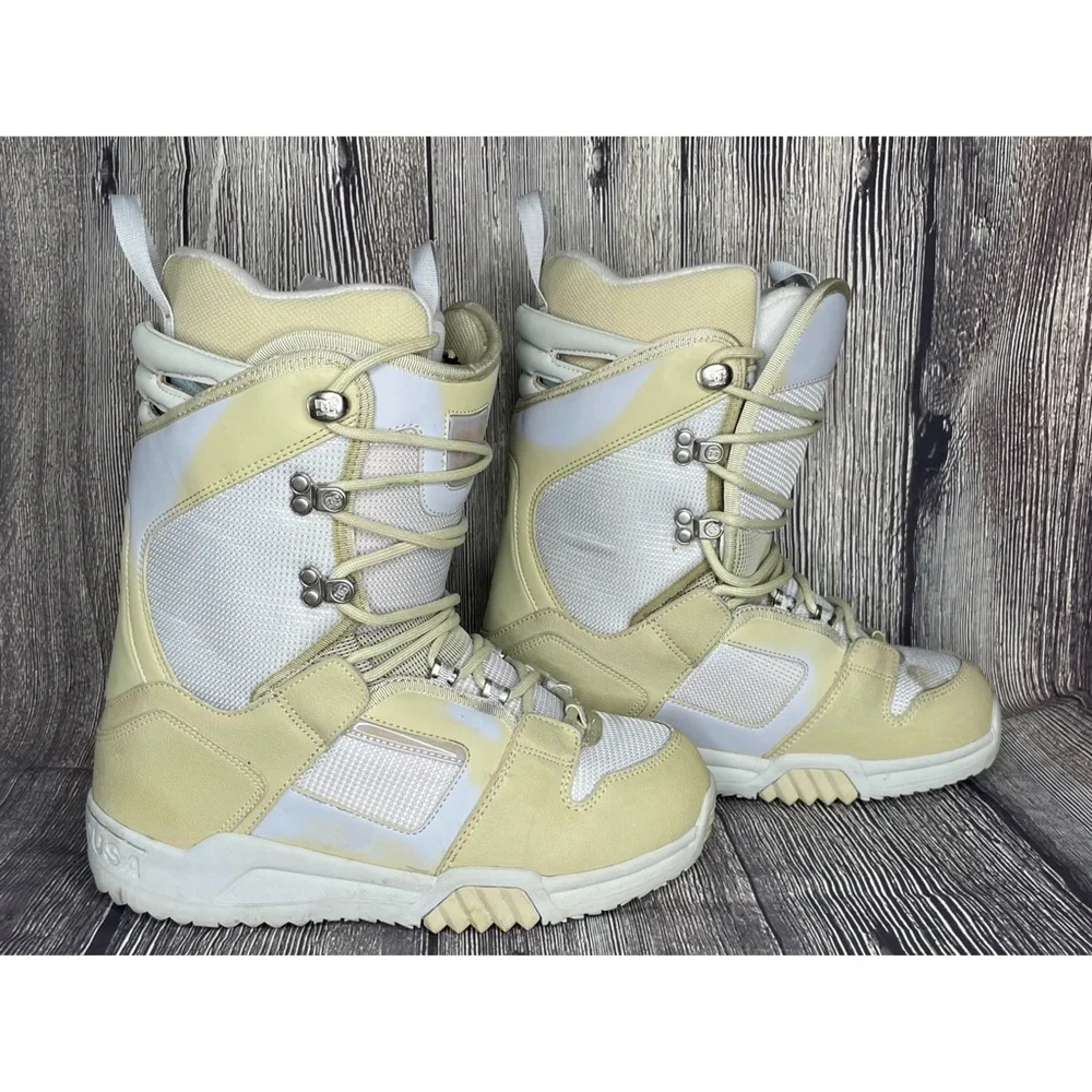DC Shoe Co boots outsole