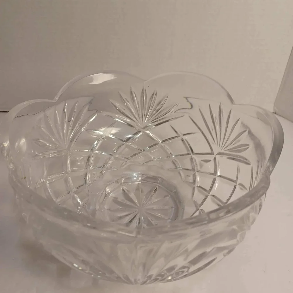 Vintage Lead Crystal Bowl Cut Glass‎ Scalloped Edge Serving Bowl Centerpiece