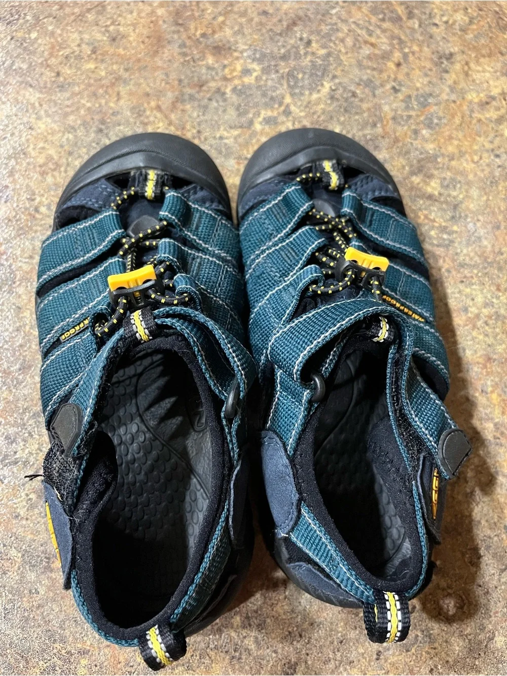 Keen outdoors size dry
