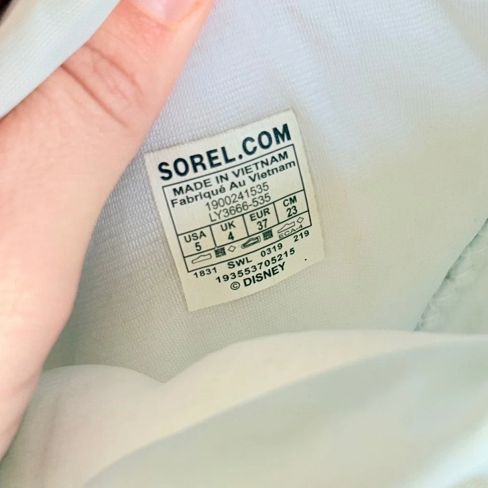 Sorel disney frozen