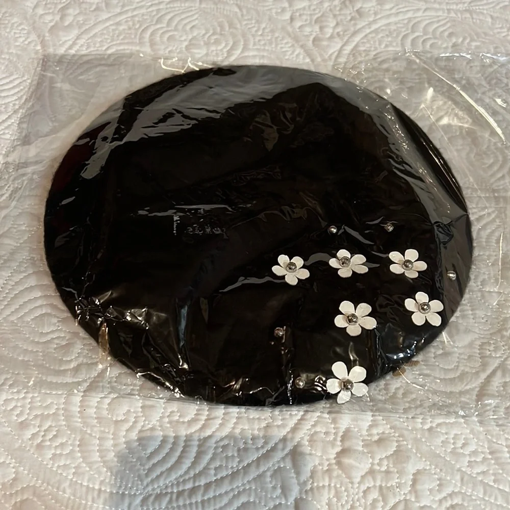 Girls Fashion Winter Warm‎ Beret Hat with Flowers, NWOT