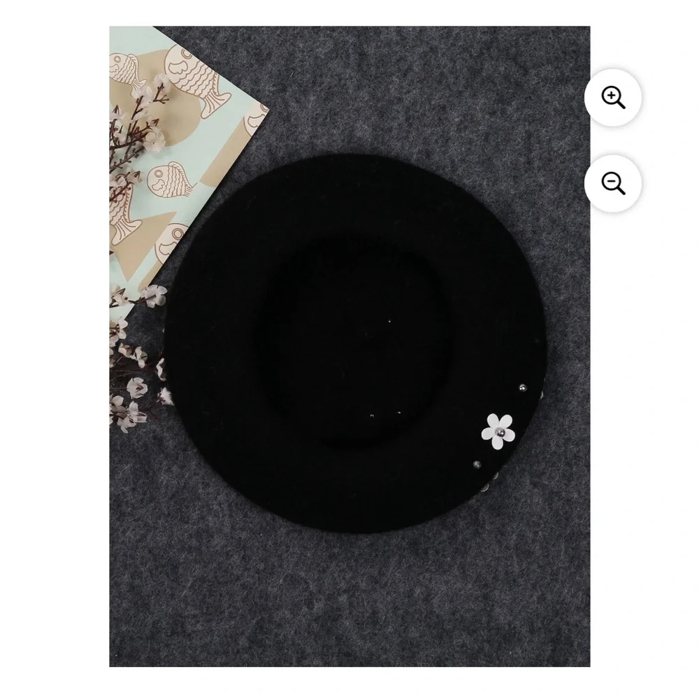 N/A black woolen