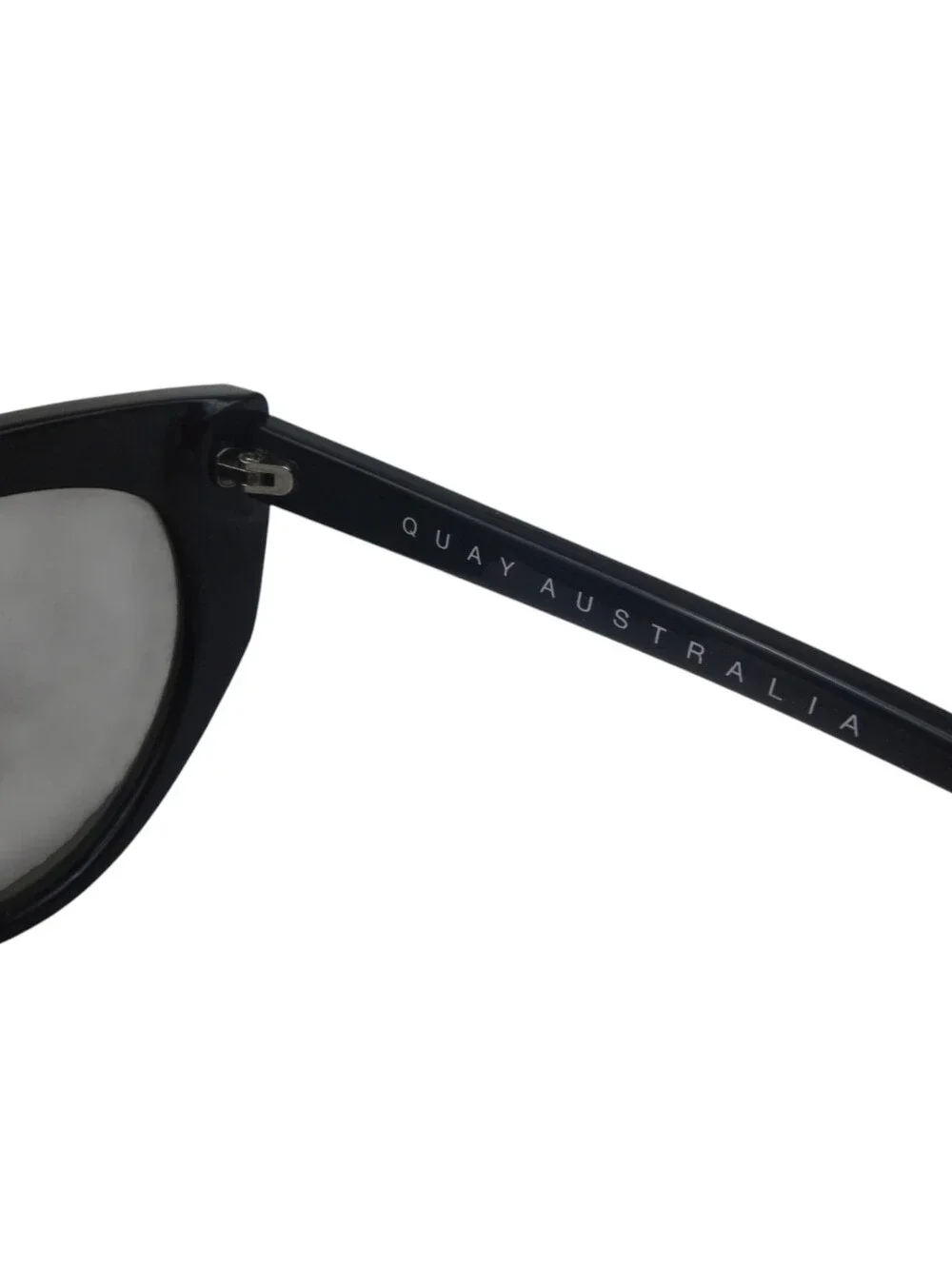 Quay Australia Persuasive Cat Eye Sunglasses in Black