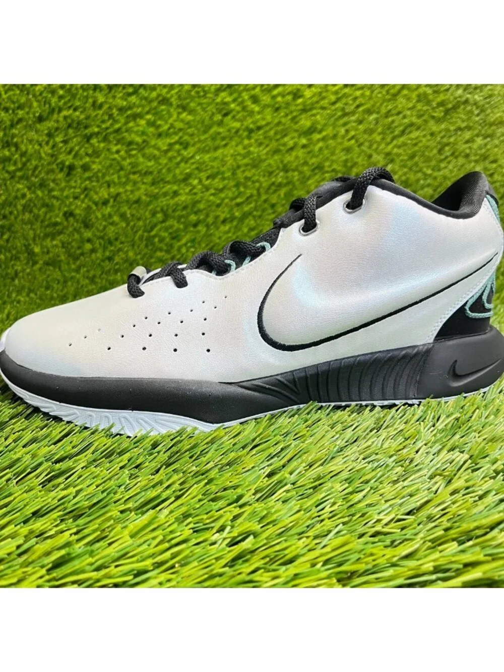 Nike message provide