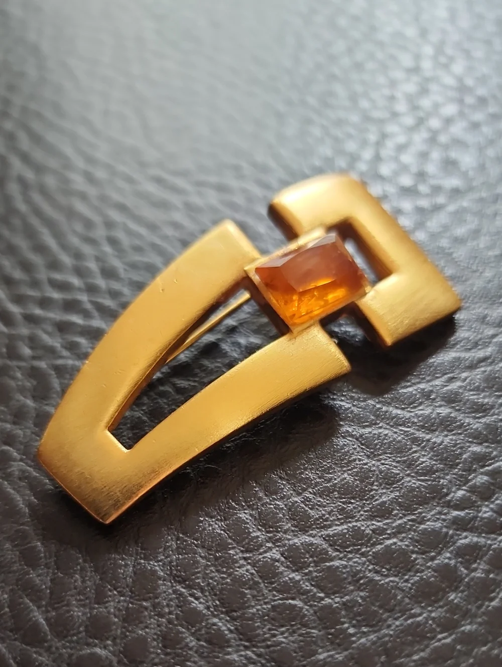 Anne Klein elegant gold
