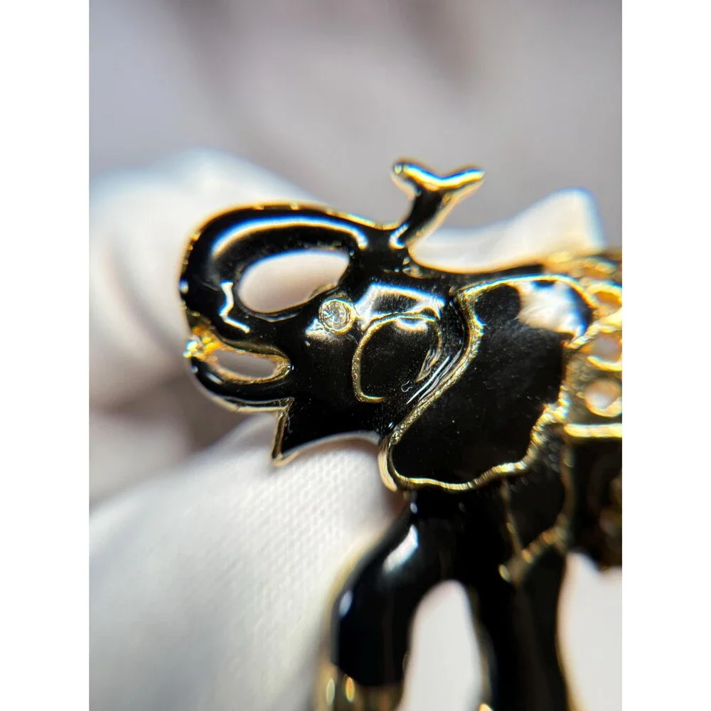 Unbranded vintage figural