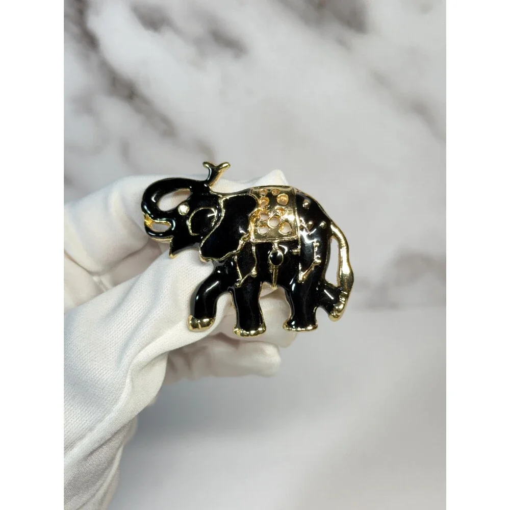 Unbranded vintage figural