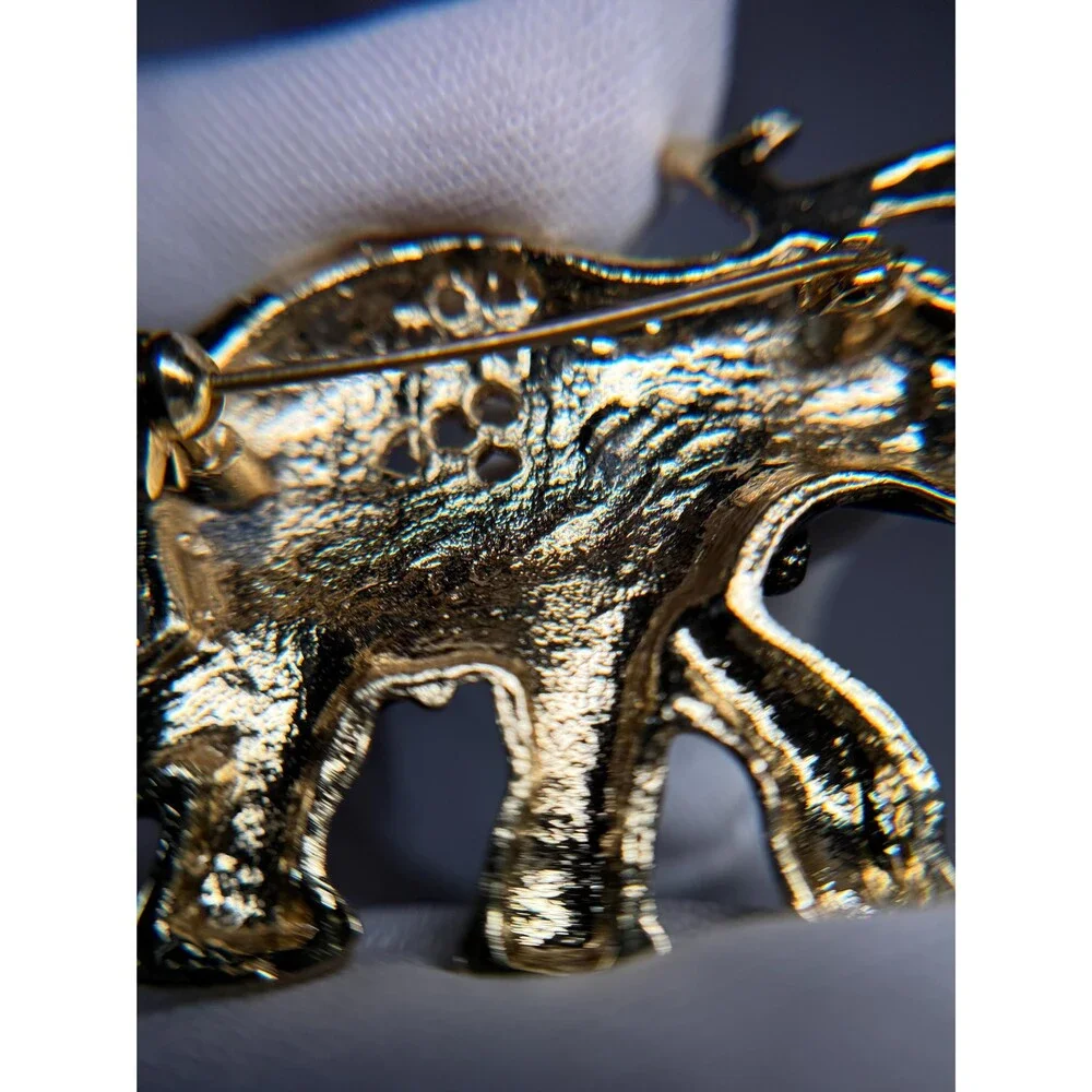 Unbranded vintage figural