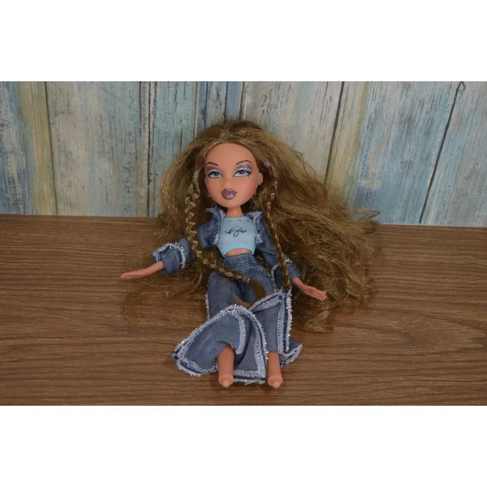 Bratz Doll Yasmin 2001 MGA In Cloe Denim Outfit Brown Hair Braids Vintage