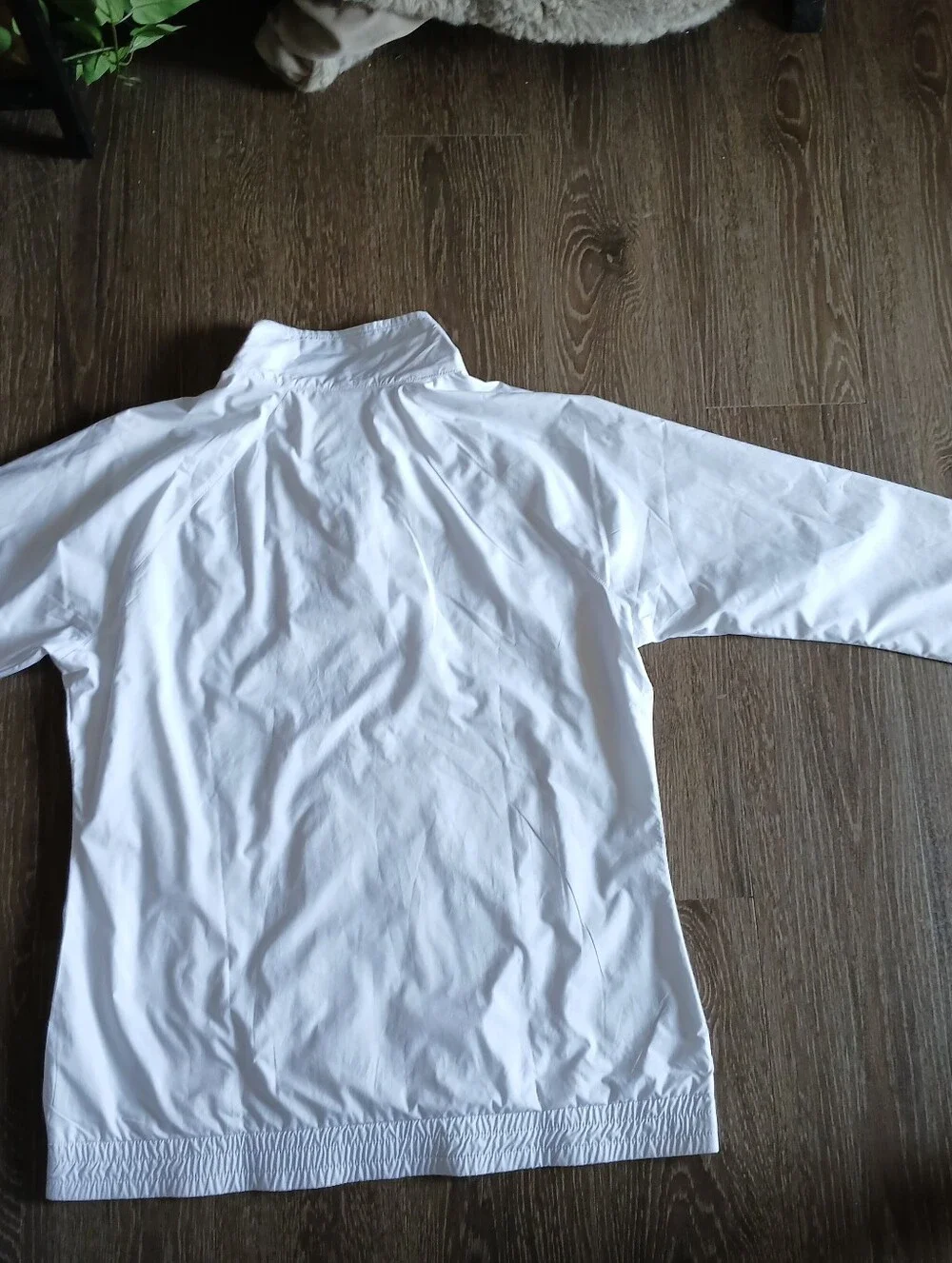 adidas Mens White Windbreaker with Blue Chevron Stripes and Logo