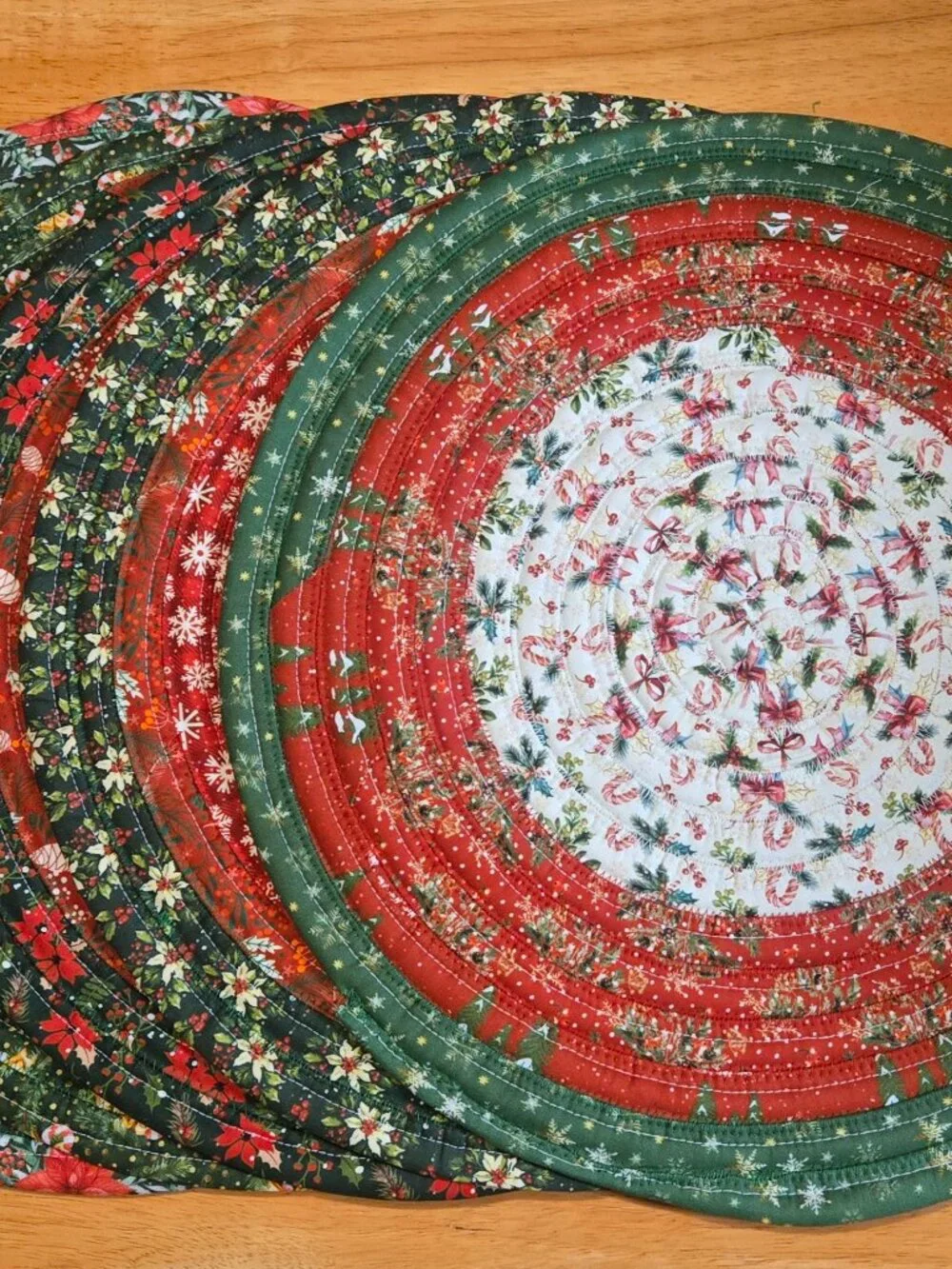 Traditional Christmas Round Jelly Roll Placemats Set of 5
