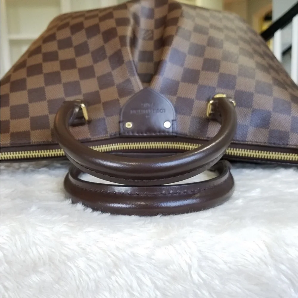 💕Authentic LV Siena MM Satchel Damien Ebene💕