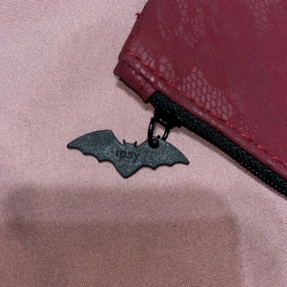 ipsy rose pattern