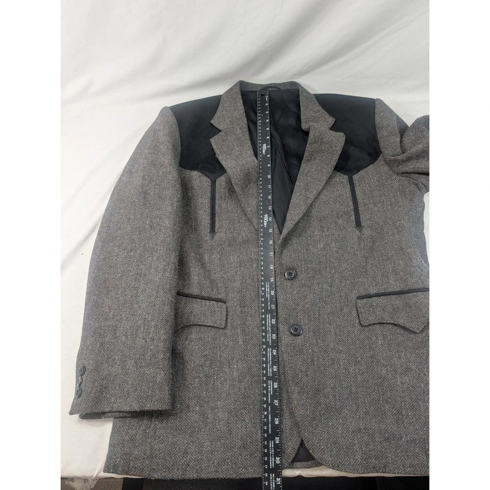 Circle S clays men
