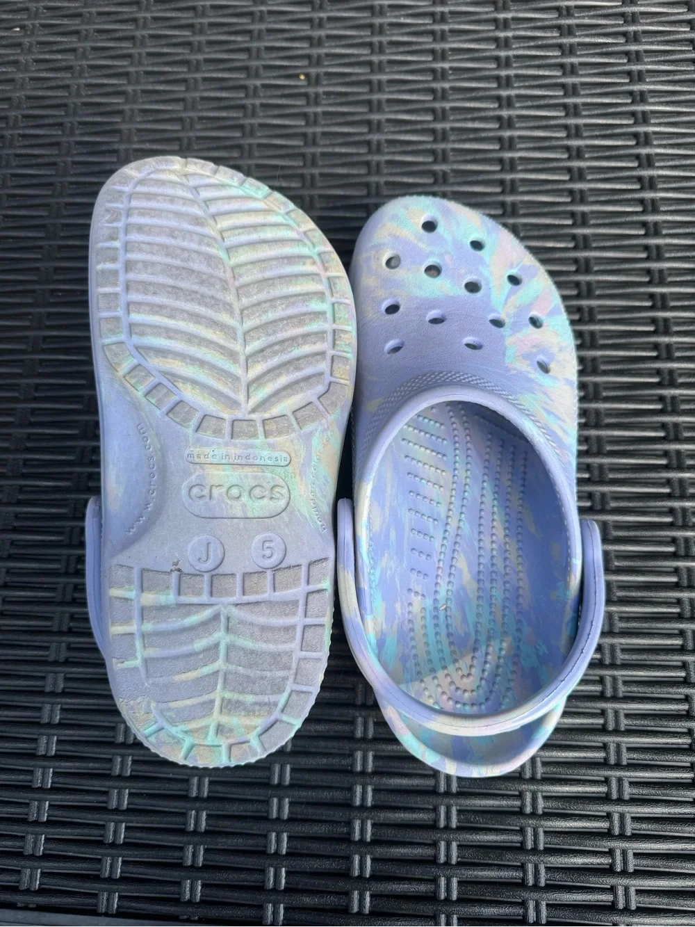 CROCS reposhing this