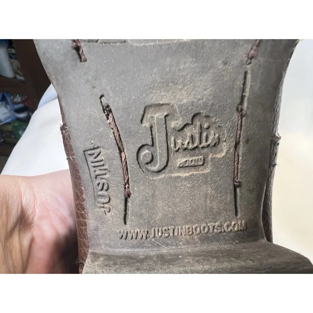 Justin Boots product pair