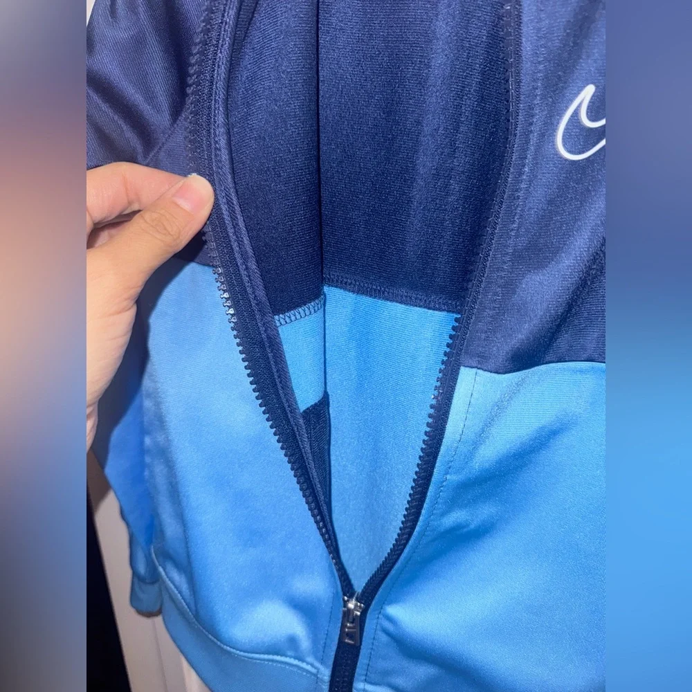 Nike boys piece