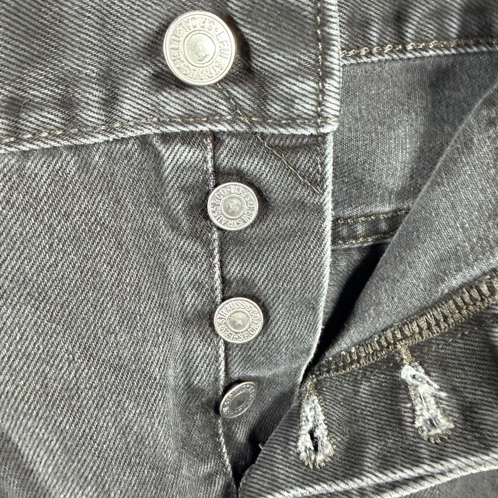 LEVI’S 501 STRAIGHT LEG JEANS MENS 42X32 BLACK GRAY WASH BUTTON FLY
