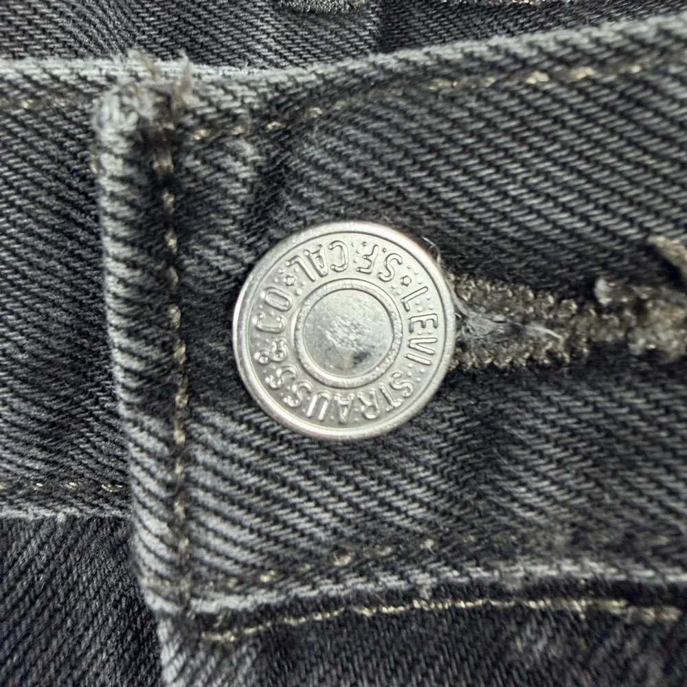 LEVI’S 501 STRAIGHT LEG JEANS MENS 42X32 BLACK GRAY WASH BUTTON FLY