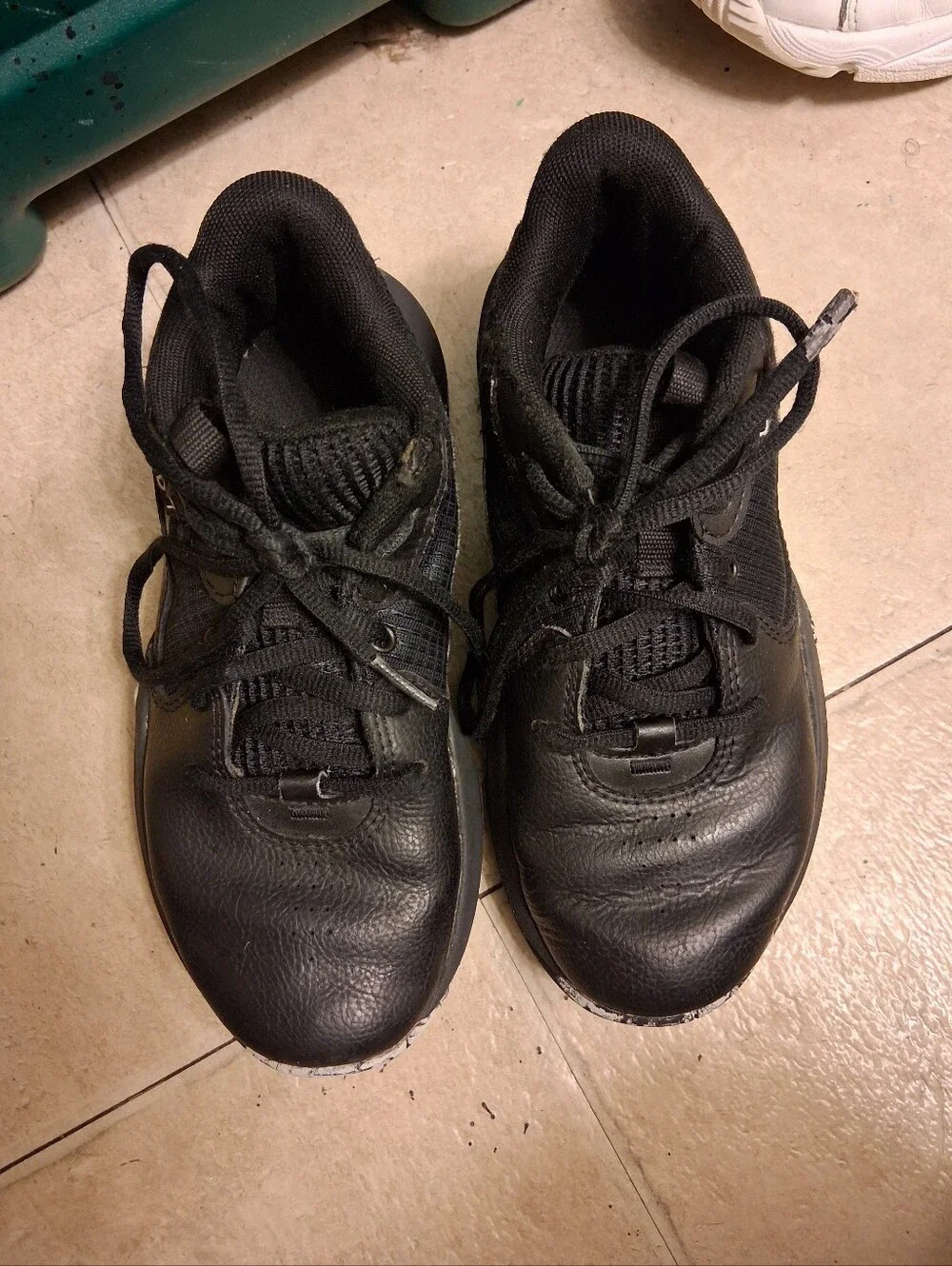Under Armour boy black