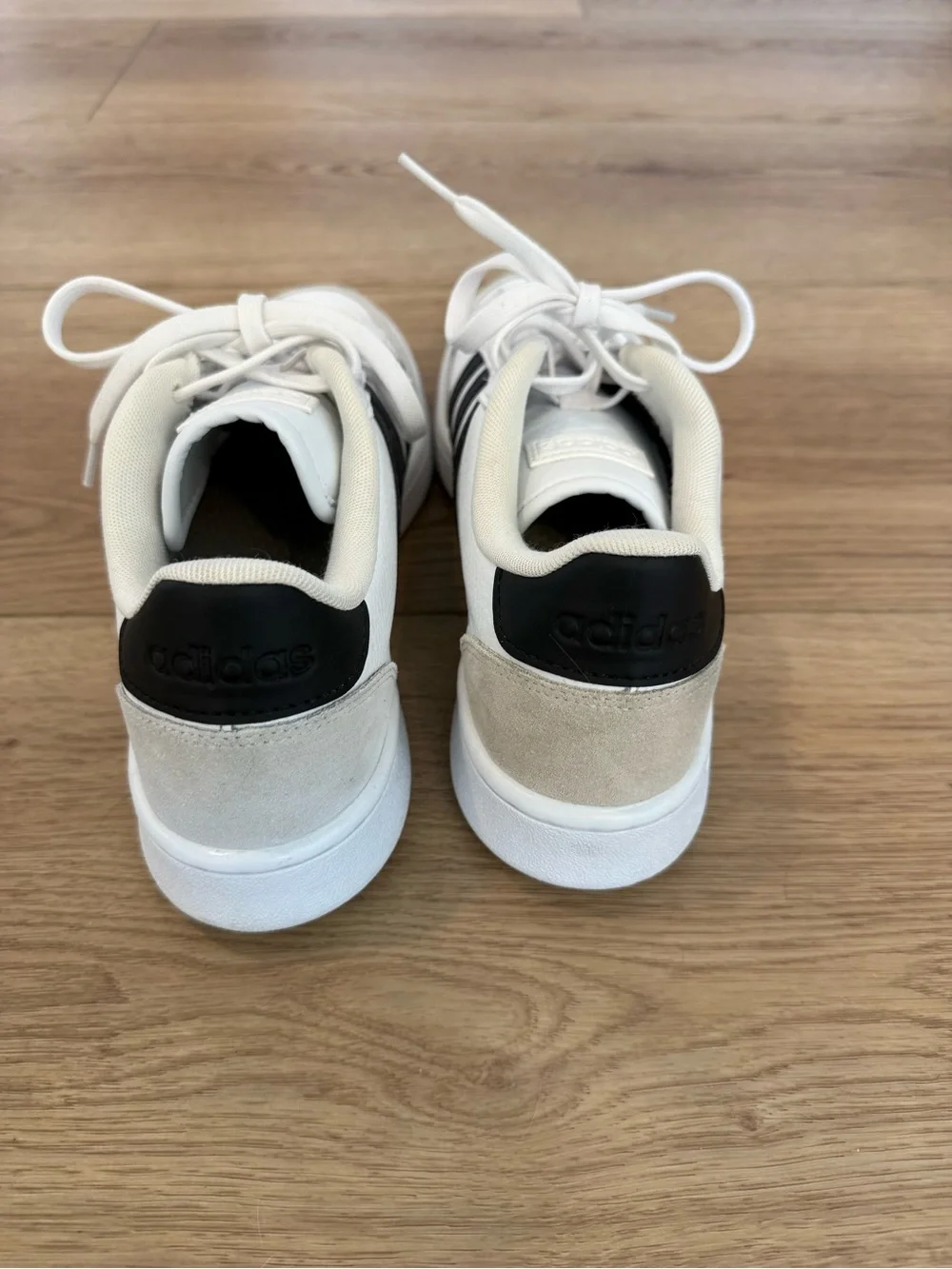 adidas keywords utm look