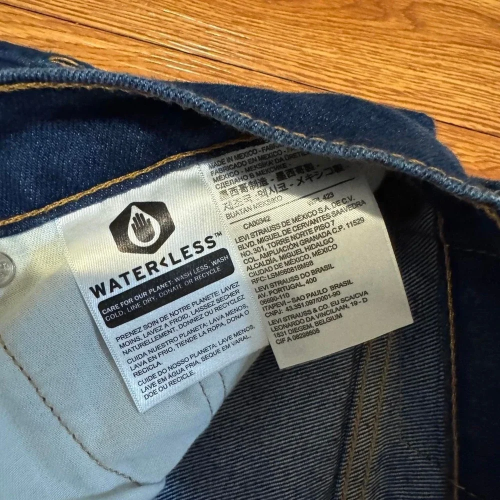 Levis levi 517