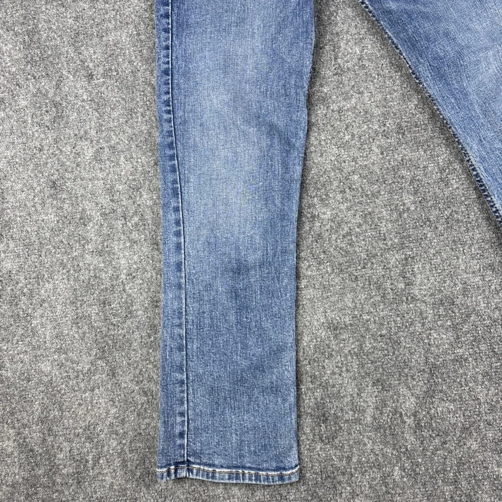 Levis anchor perfect