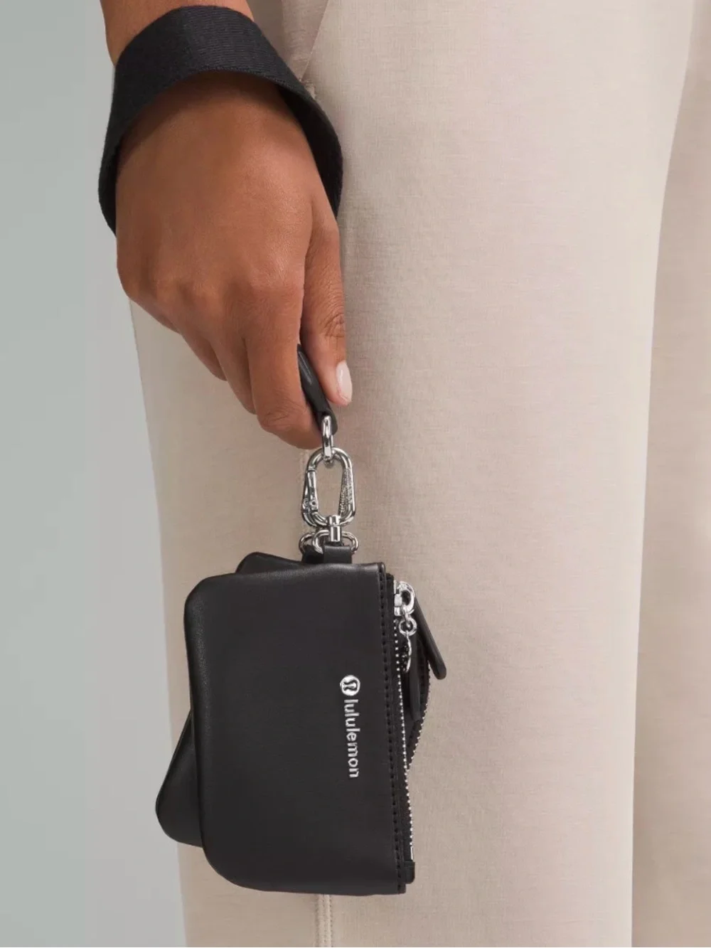 lululemon athletica two compact