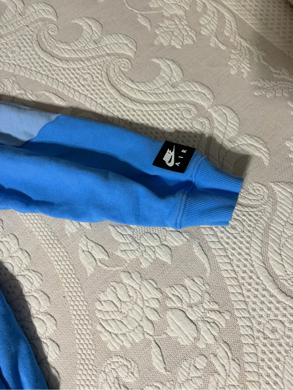 Nike kids pullover