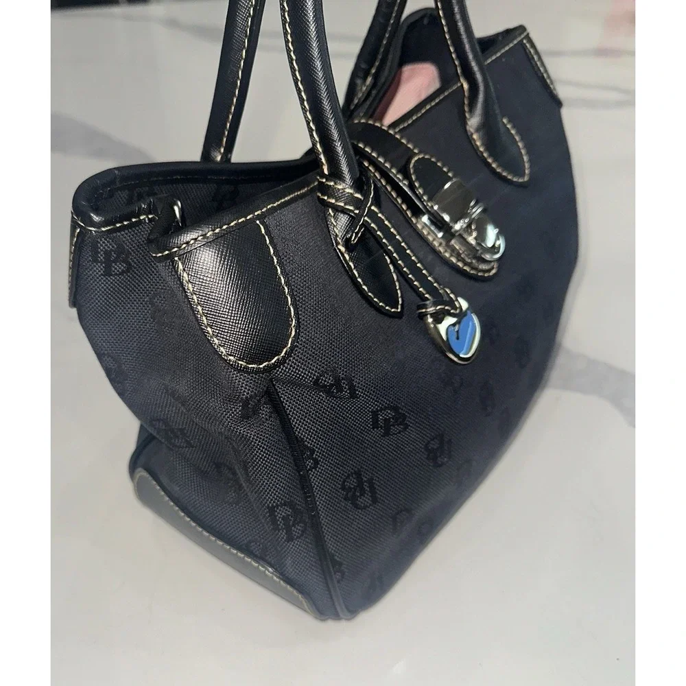 Dooney & Bourke authentic dooney