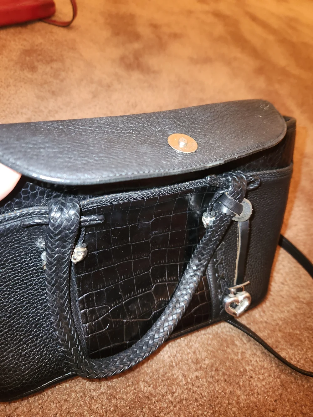 N/A stylish black
