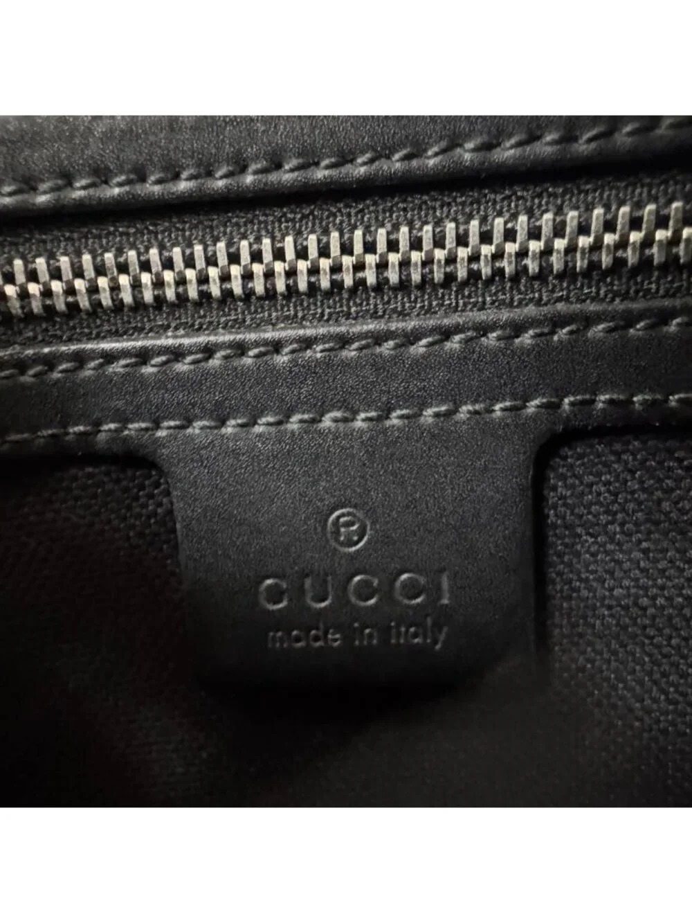 Gucci GG Supreme Pouch Clutch Black