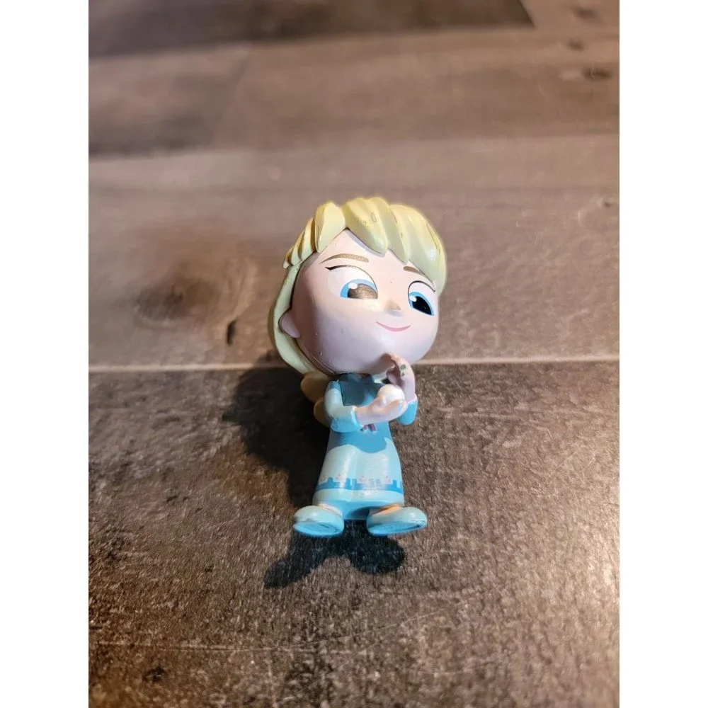 Unbranded young elsa