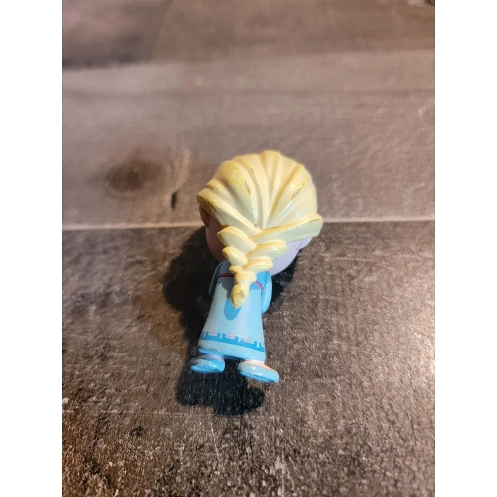 Unbranded young elsa