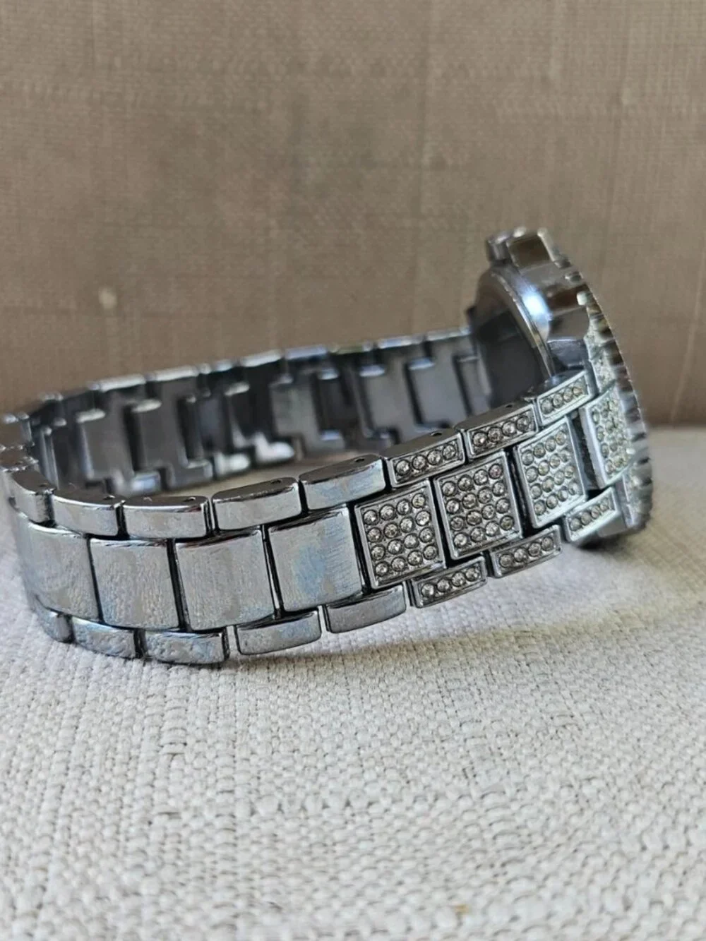 N/A crystals accent