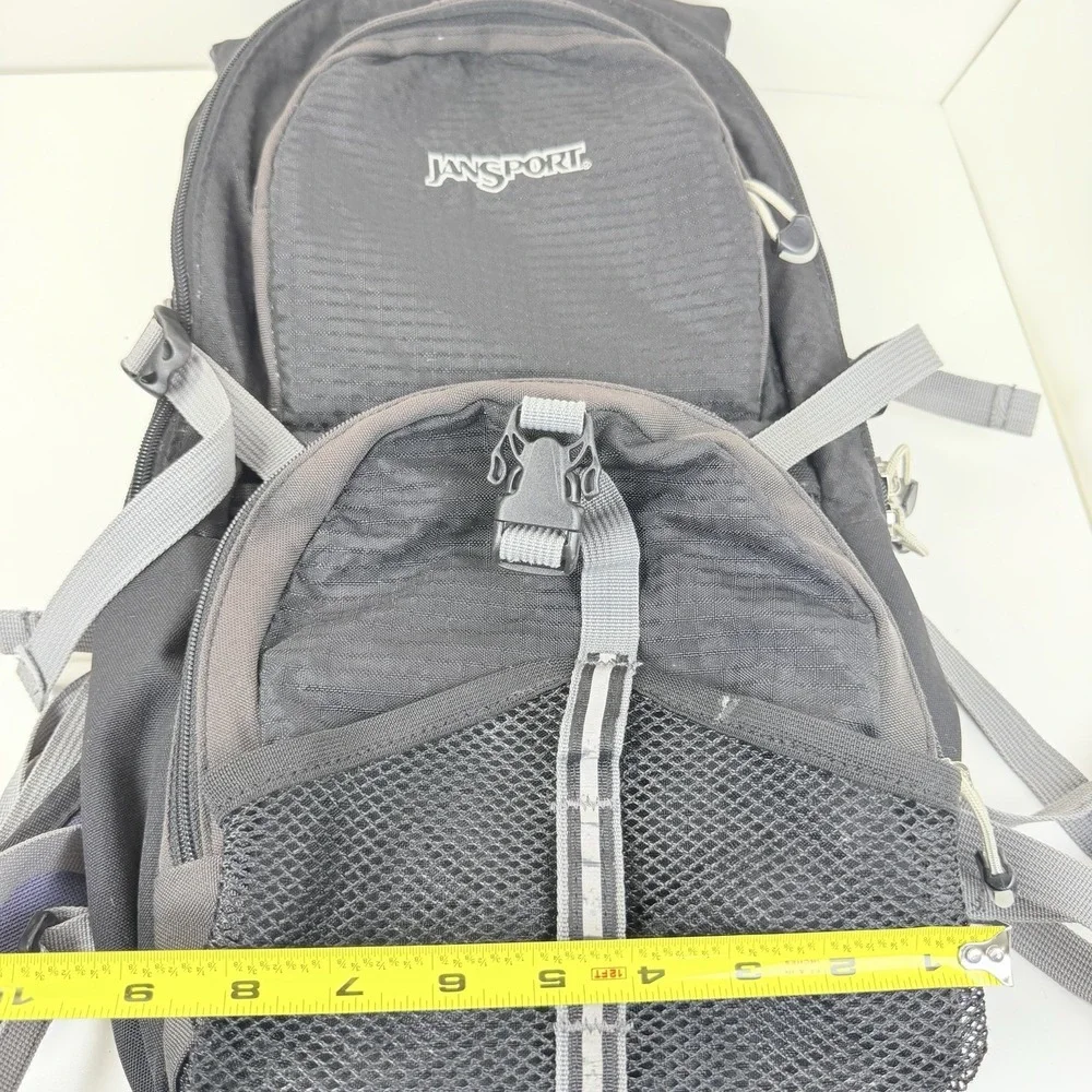 Jansport pre owned