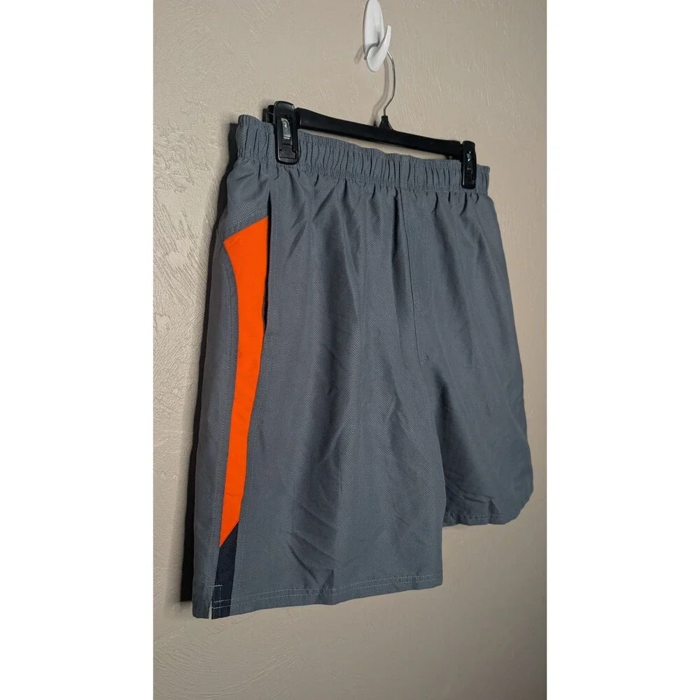Nike laying 15