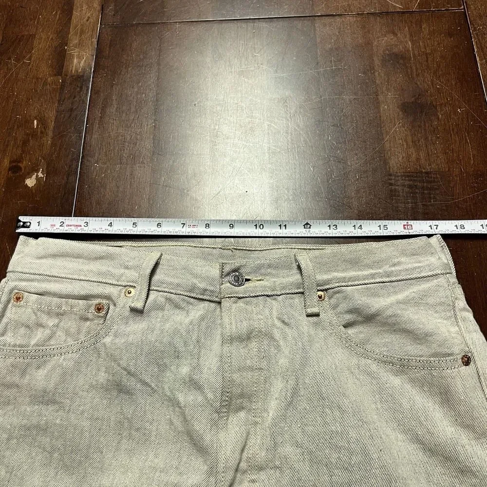 Levis elevate your