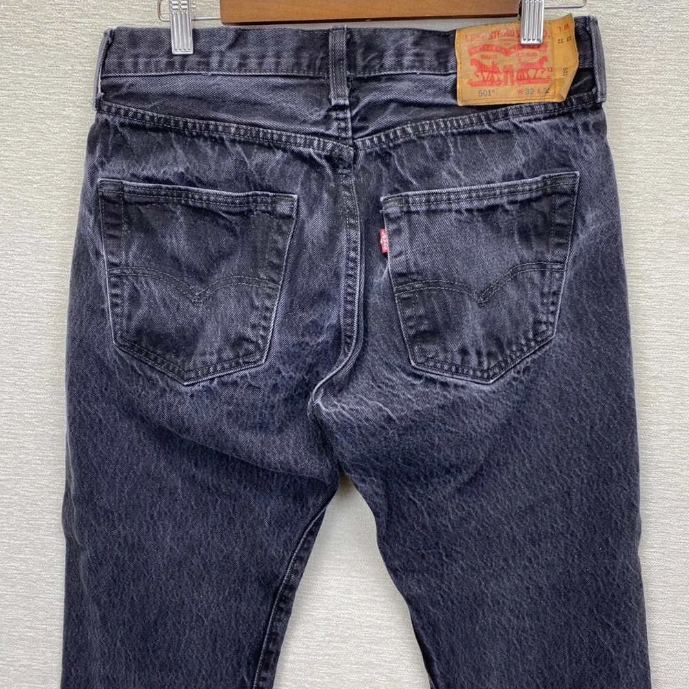 Levi's 501 Original Jeans Men 32x32 (32x30)  Black Straight Leg Button Fly Denim