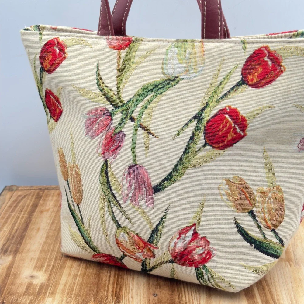Signare Tapestry Tote Bag Red Tulip Floral Woven Handbag Burgundy Handles