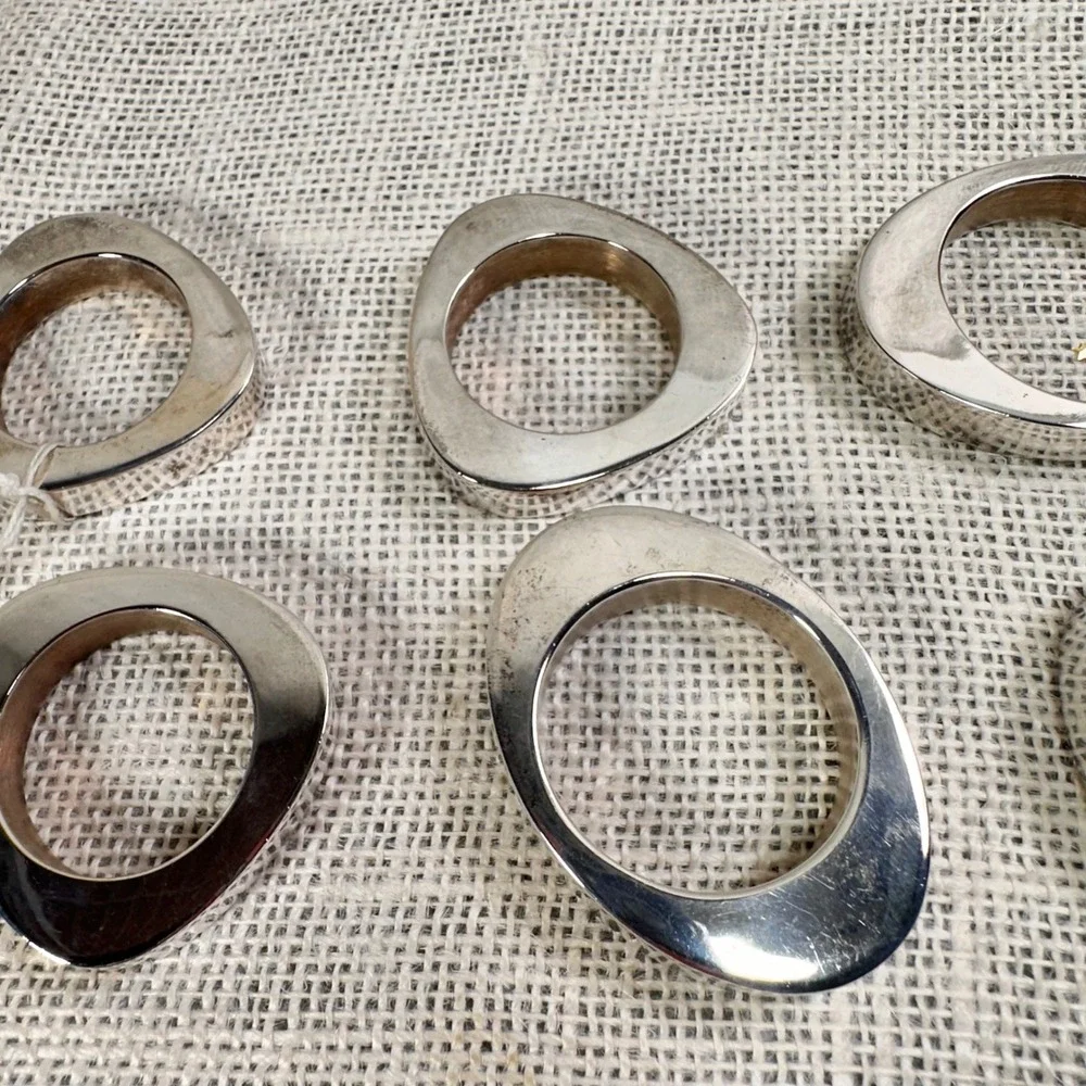 Crate‎ & Barrel Silver Napkin Rings Set of 6 Organic Asymmetric Shapes 620-211