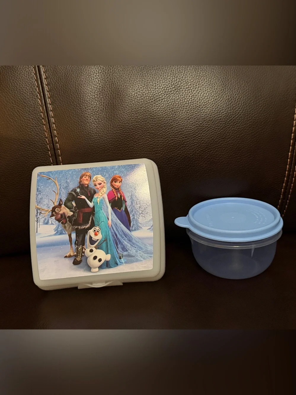 Tupperware - Disney’s Frozen - sandwich keeper