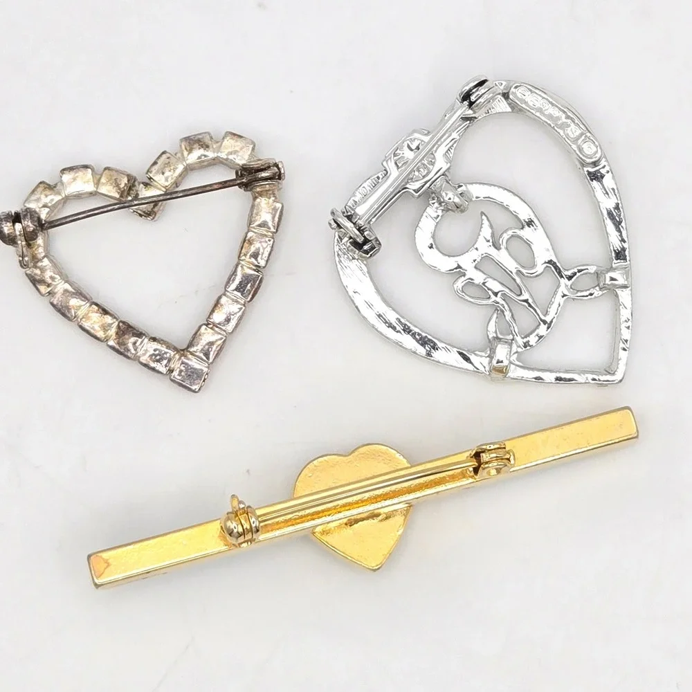 Vintage‎ Heart Brooch Lot 3pc Rhinestone Love Script Gold Tone Enamel Bar Pin