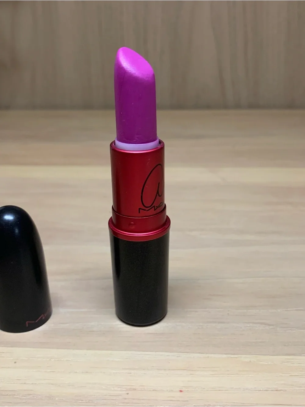 MAC Cosmetics ariana grande